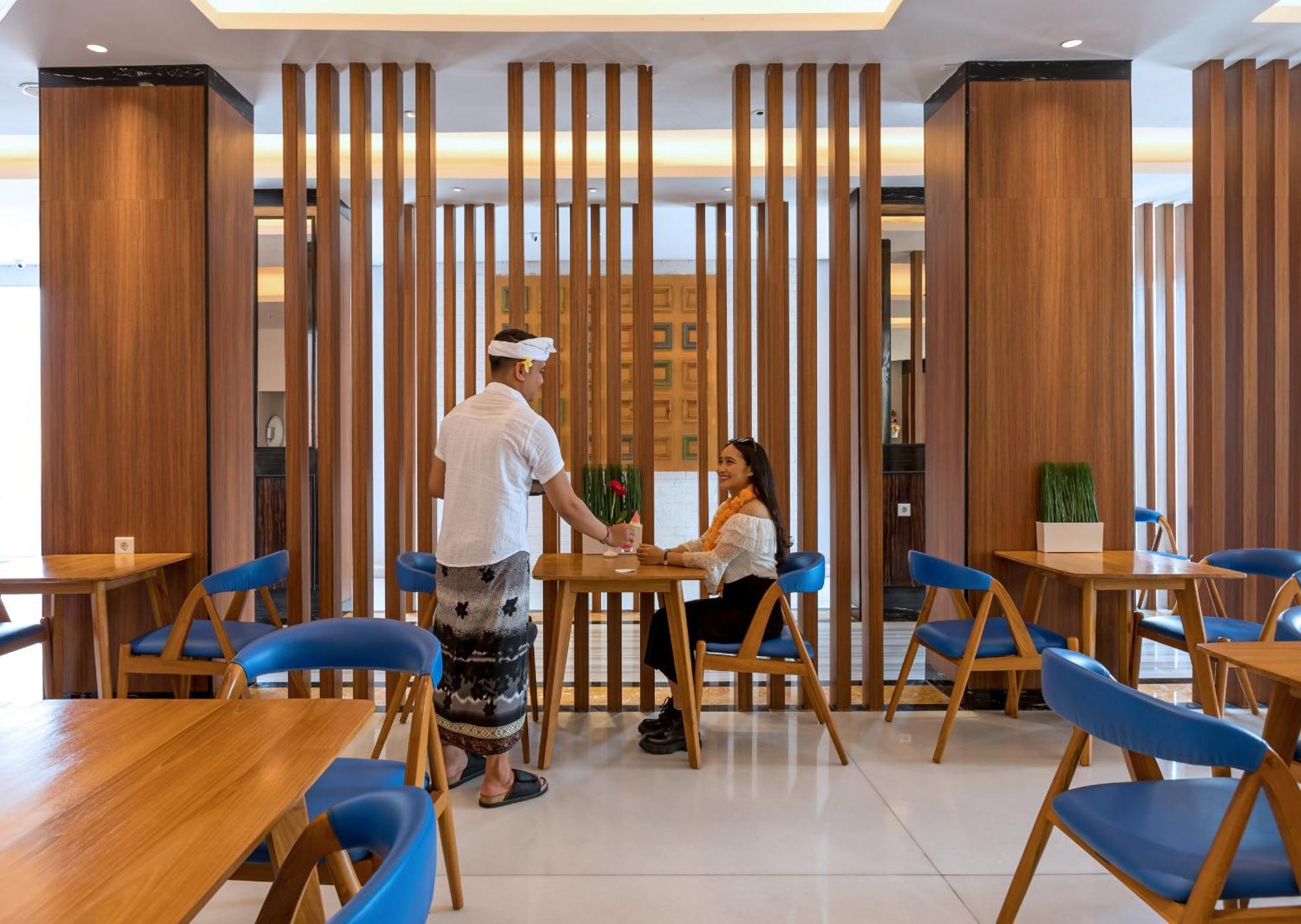 Boss Legian Hotel Powered By Archipelago Exterior photo