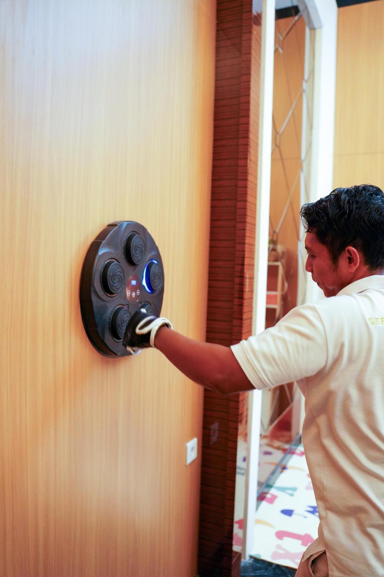 Boss Legian Hotel Powered By Archipelago Exterior photo