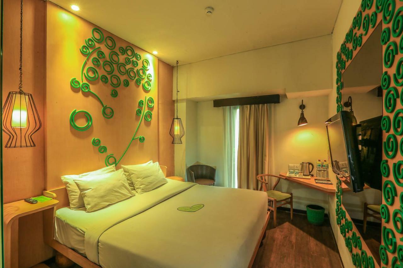 Boss Legian Hotel Powered By Archipelago Exterior photo